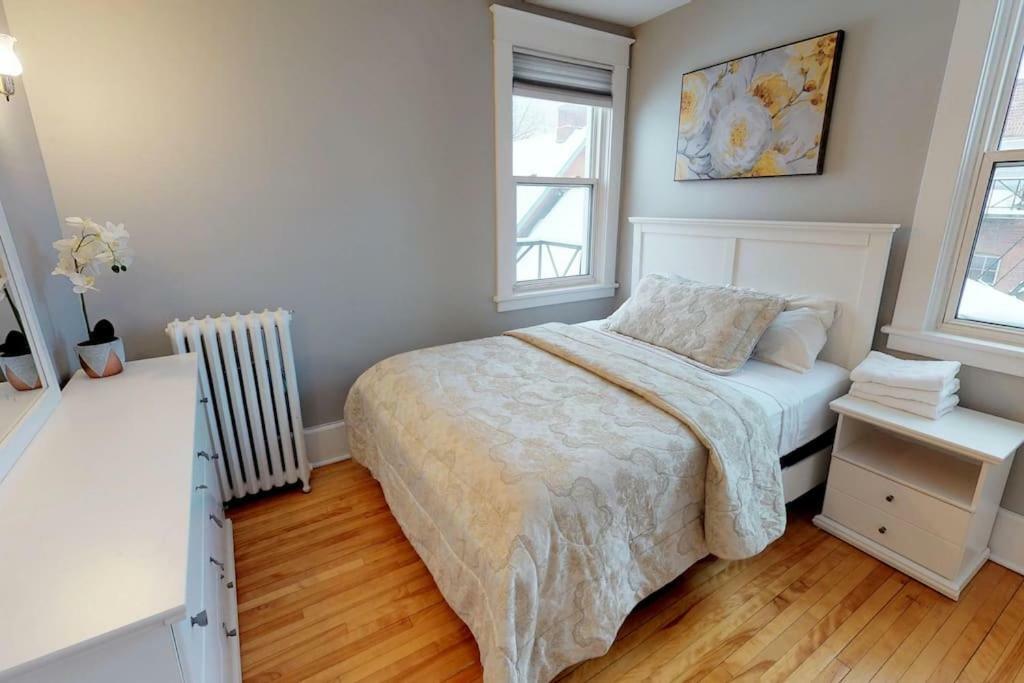 Bright, Clean, Private. In The Heart Of Downtown! Parking, Wi-Fi And Netflix Included Apartman Ottawa Kültér fotó