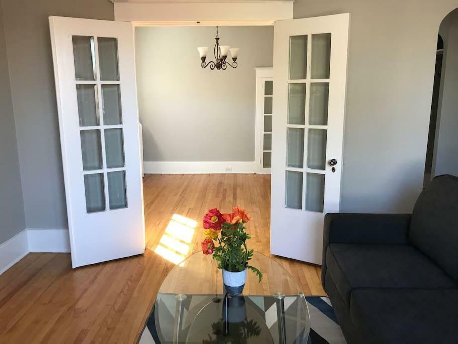 Bright, Clean, Private. In The Heart Of Downtown! Parking, Wi-Fi And Netflix Included Apartman Ottawa Kültér fotó