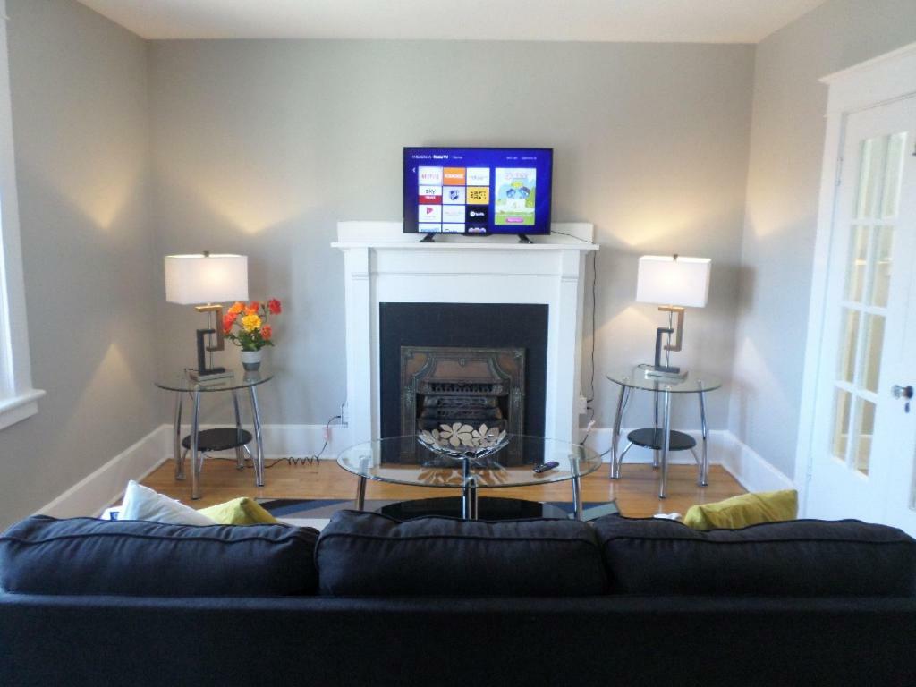Bright, Clean, Private. In The Heart Of Downtown! Parking, Wi-Fi And Netflix Included Apartman Ottawa Kültér fotó