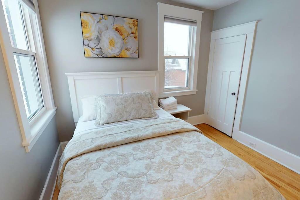 Bright, Clean, Private. In The Heart Of Downtown! Parking, Wi-Fi And Netflix Included Apartman Ottawa Kültér fotó